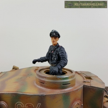 Deutscher Panzerkommandant Halbfigur Panzerbesatzung Normandie 1944